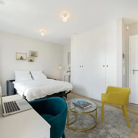 Luxury Flat In Gasperich Near Deloitte, Pwc Apartment *